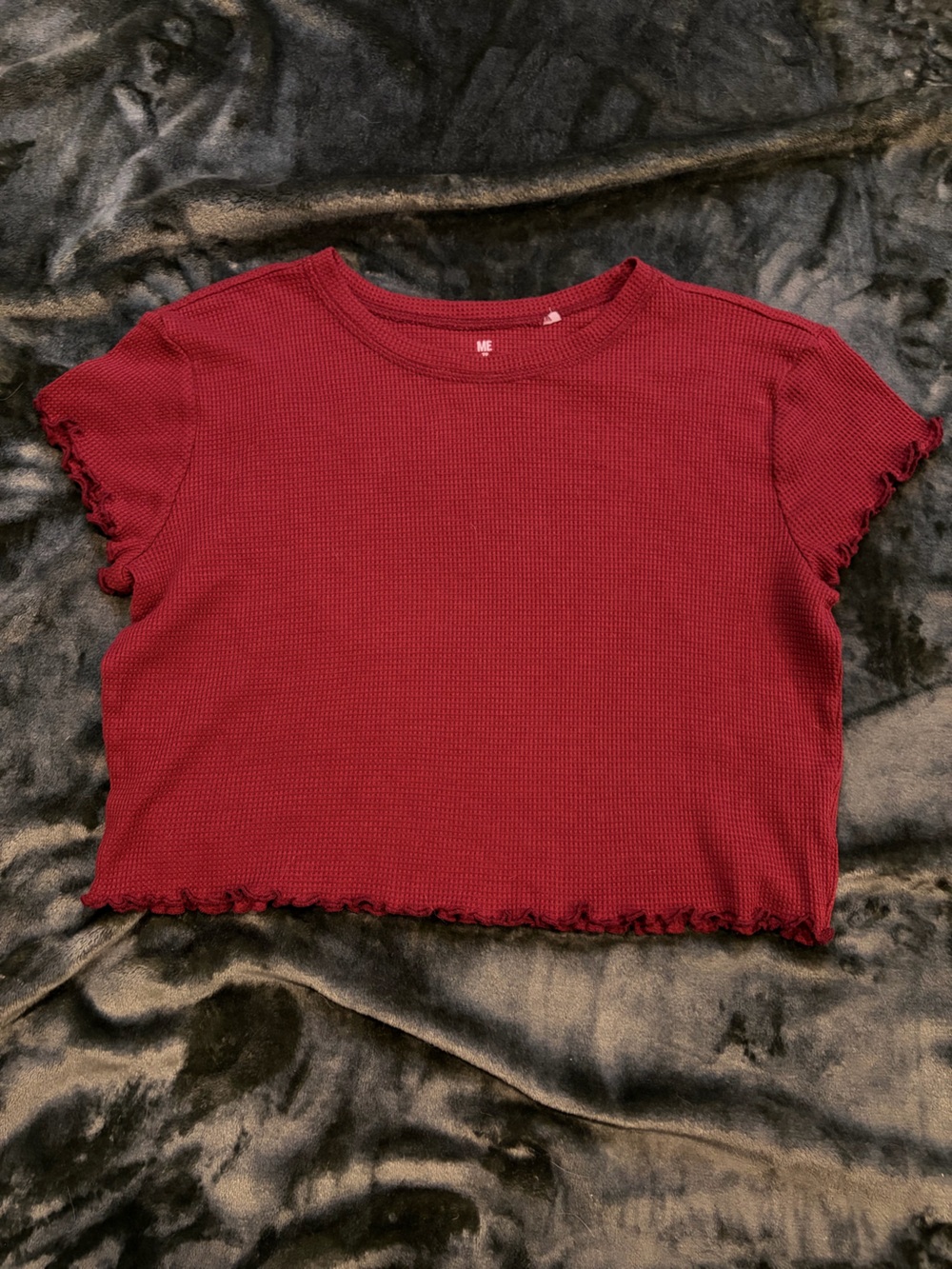 Me to We Ribbed Lettuce-Edge Short Sleeve Tee - Wine Red